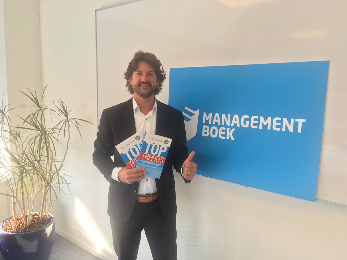 Eindelijk mag ik mijn 1e boek vasthouden! Hoe gaaf is dat! #toptrendsvoorondernemers #prinsjesdag <a href="/Mgtboeknl/">Managementboek.nl</a> <a href="/VD_Management/">VanDuurenManagement</a> <a href="/MKBServicedesk/">MKB Servicedesk</a>