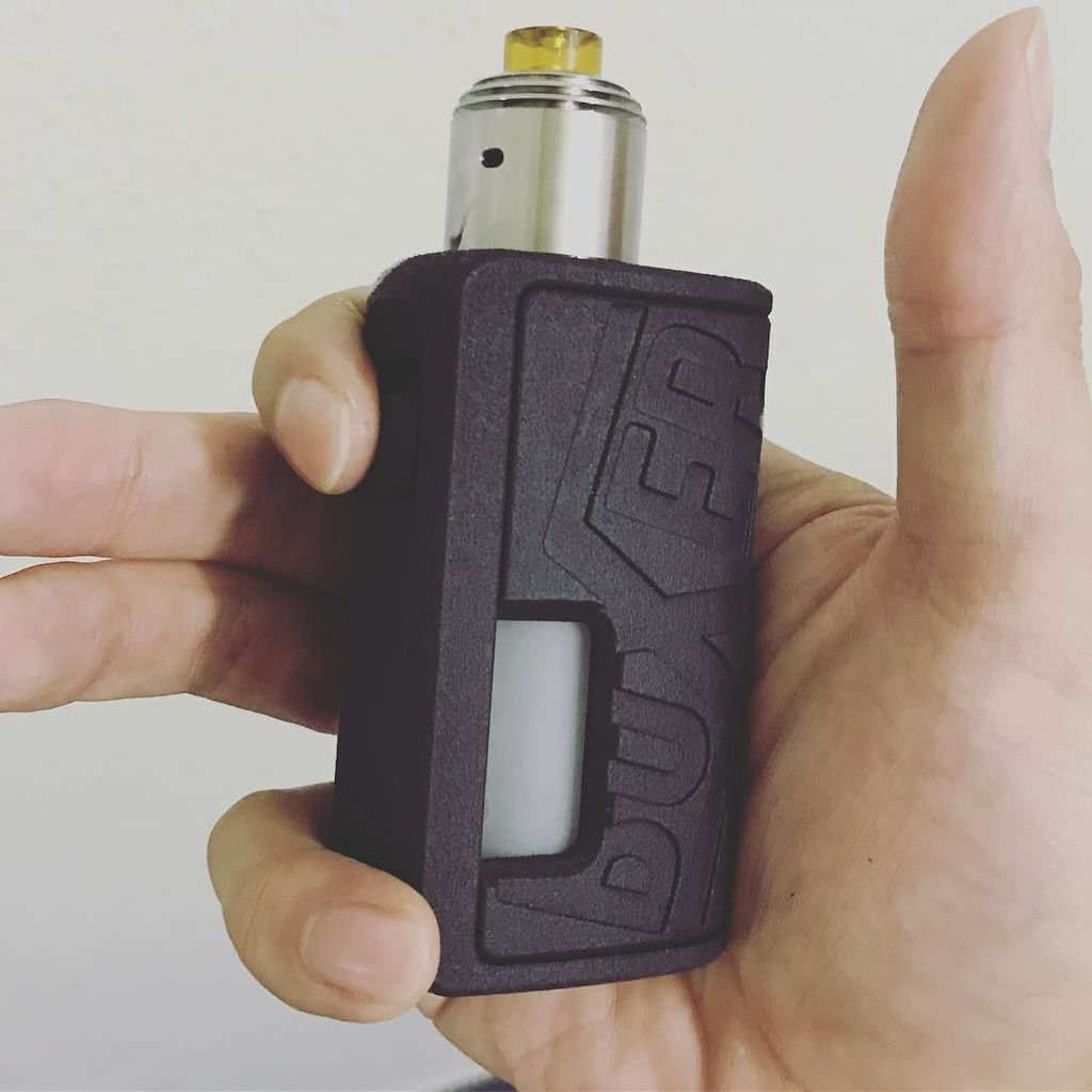 twentysixvape's tweet photo. #vape #ベイプ #boxermod #squonker #bf #hussarrdta #一目惚れ #twentysixvape #26vape https://t.co/wFRvUsqkI8 https://t.co/JngeDefie5