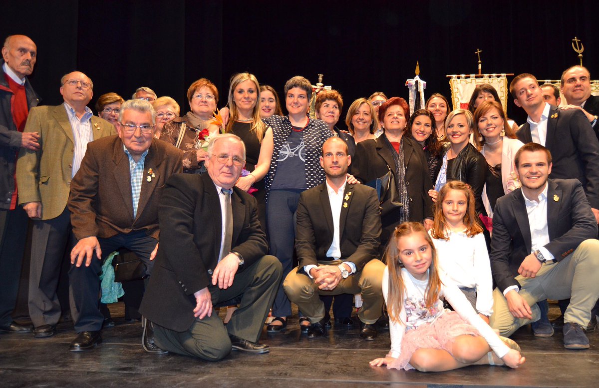 ¡Cumplimos 25 años!
🎂🎈🍾⚔️🎉🎺
Este viernes cena de sobaquillo, a las 22h en nuestro casal. Antiguos Capitanes y Abanderadas estáis invitados!