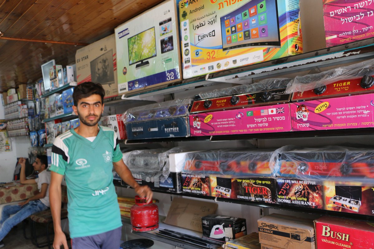 Gcdg7288's tweet image. #Economic_empowerment is the solution to #poverty_Reduction and integrate #poor families politically &amp;amp; socially.
#Empowered_families
#UNDP