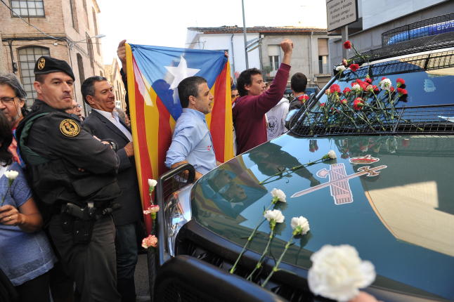 CRISIS EN CATALUÑA - Página 12 DKE3bpHW0AE22pt