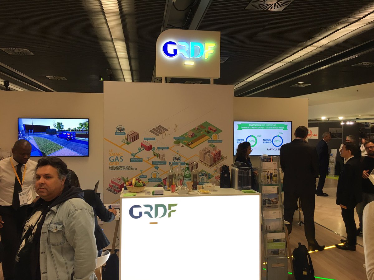 c_velasco24's tweet photo. Sur #Expogaz, présentation des #VR #IntoBiomethane et #VirtualBio sur le stand #GRDF https://t.co/ONxXPelofj