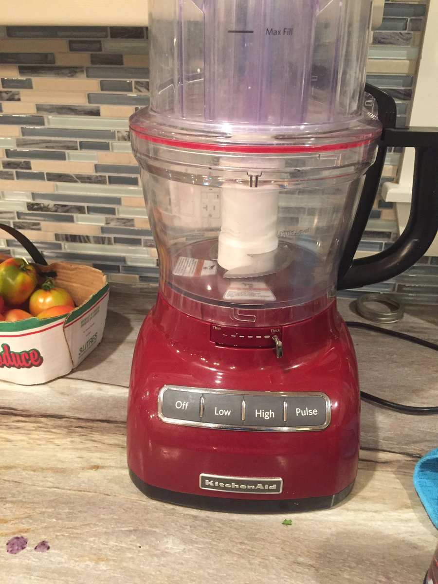 MarshaDoiron's tweet photo. Thanks @KitchenAid_CA for nothing. Used maybe 10x - stopped working. #disposableappliances $400 wasted #poorservice #NeverAgain https://t.co/o15MiPibqW