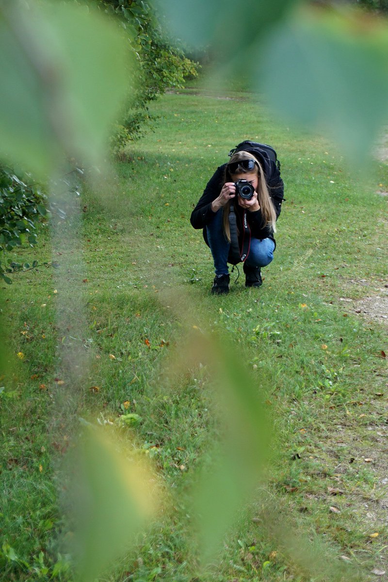 rsmteh's tweet photo. RSMT fotogrāfi un foto dizaina speciālisti turpina spītēt laikam un praktiskajās mācībās būt ārā. Paldies Brīvdabas muzejam par sadarbību! https://t.co/2KWc7xsSN9