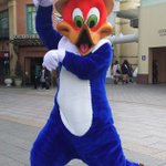 Usjで写真を撮る時に ウッディが彼女と颯爽と腕を組んでしまった 置いてけぼりの彼氏の反応が可愛い Togetter