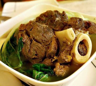 braintabs's tweet photo. @minavesguerra Raining tonight, perfect for Bulalo! I just need my own #LucasHaresco. #FairyTaleFail https://t.co/zz8zdhi0rV