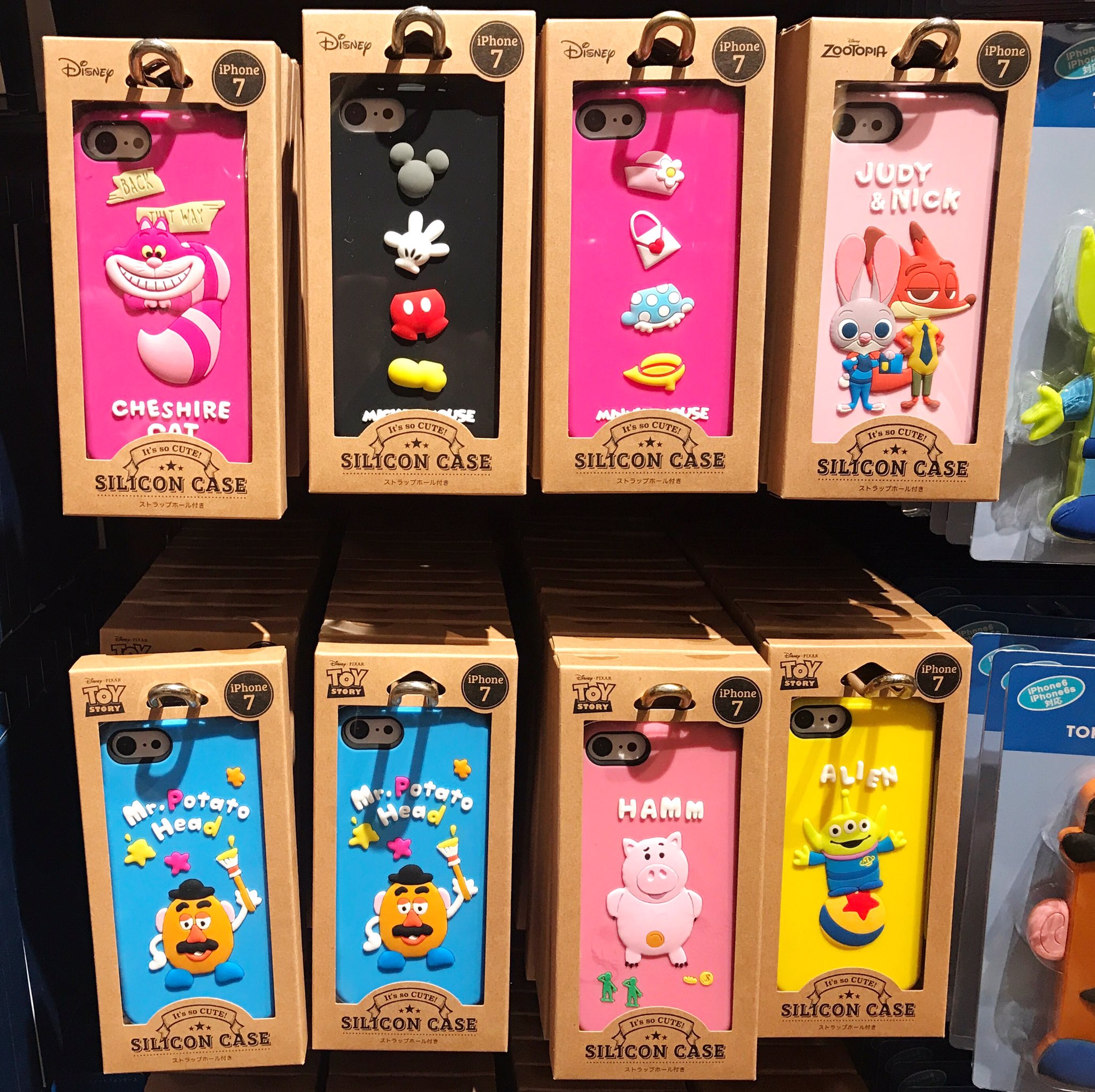 Mezzomikiのディズニーブログ Sur Twitter 東京ディズニーリゾートでpgaのかわいいiphone7用シリコーンケースが販売中です 価格各2480円です T Co 19bcpgrqud T Co 7drngoesci Twitter
