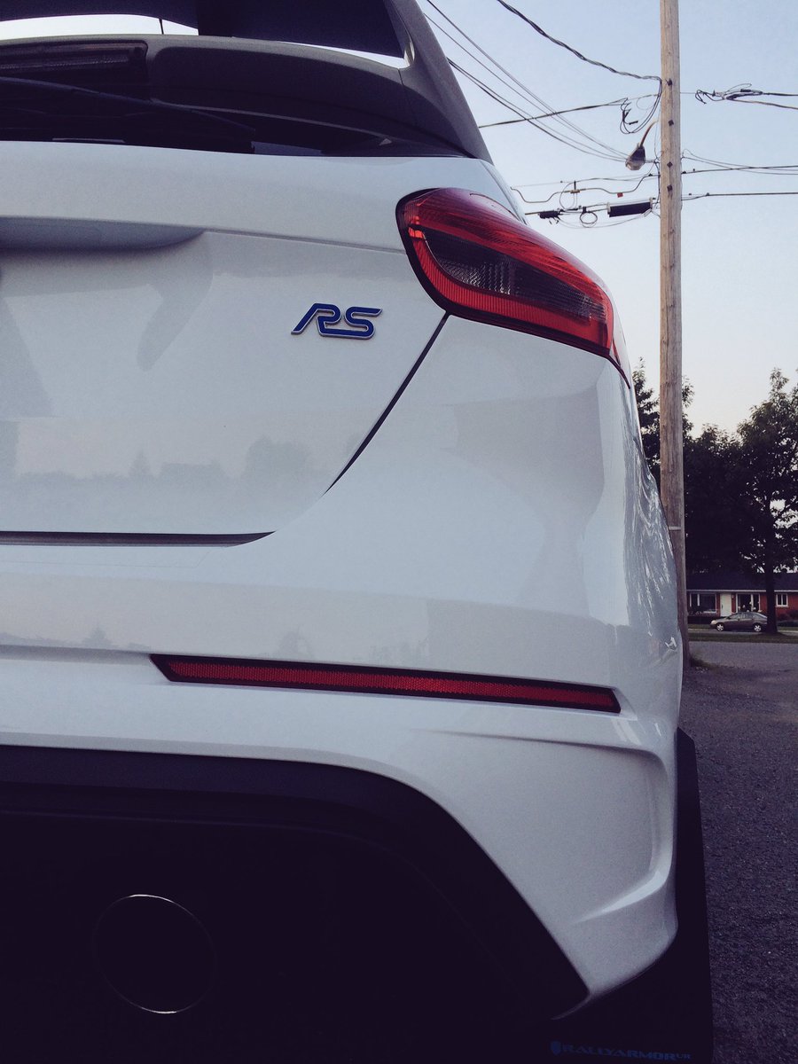 FocusRS27's tweet photo. #photography #FocusRS #ford #lovecar #peteolhead #rs #sportcar #rapapap #inlove #babe https://t.co/21HmDafiYG