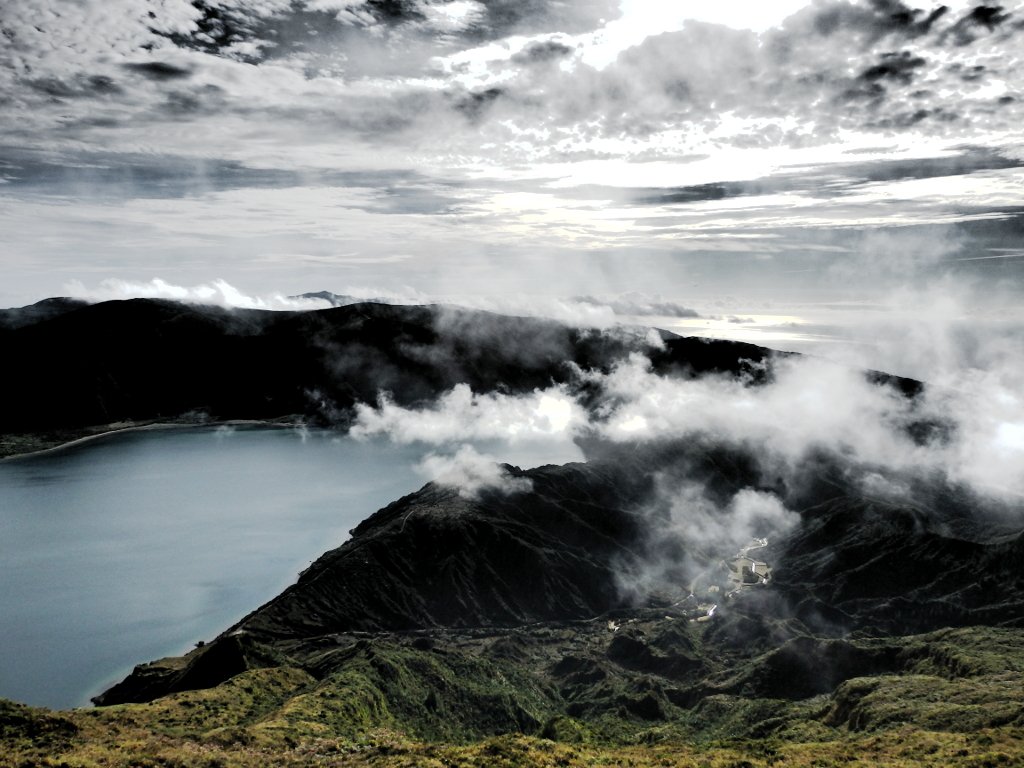 AzorExp's tweet photo. Good morning from the Azores! Lets hike? =) https://t.co/LnH56p6Cbs #adventure #travel #azores #hiking #offroad #tours #volcano #landscape https://t.co/lvttOOXDOW