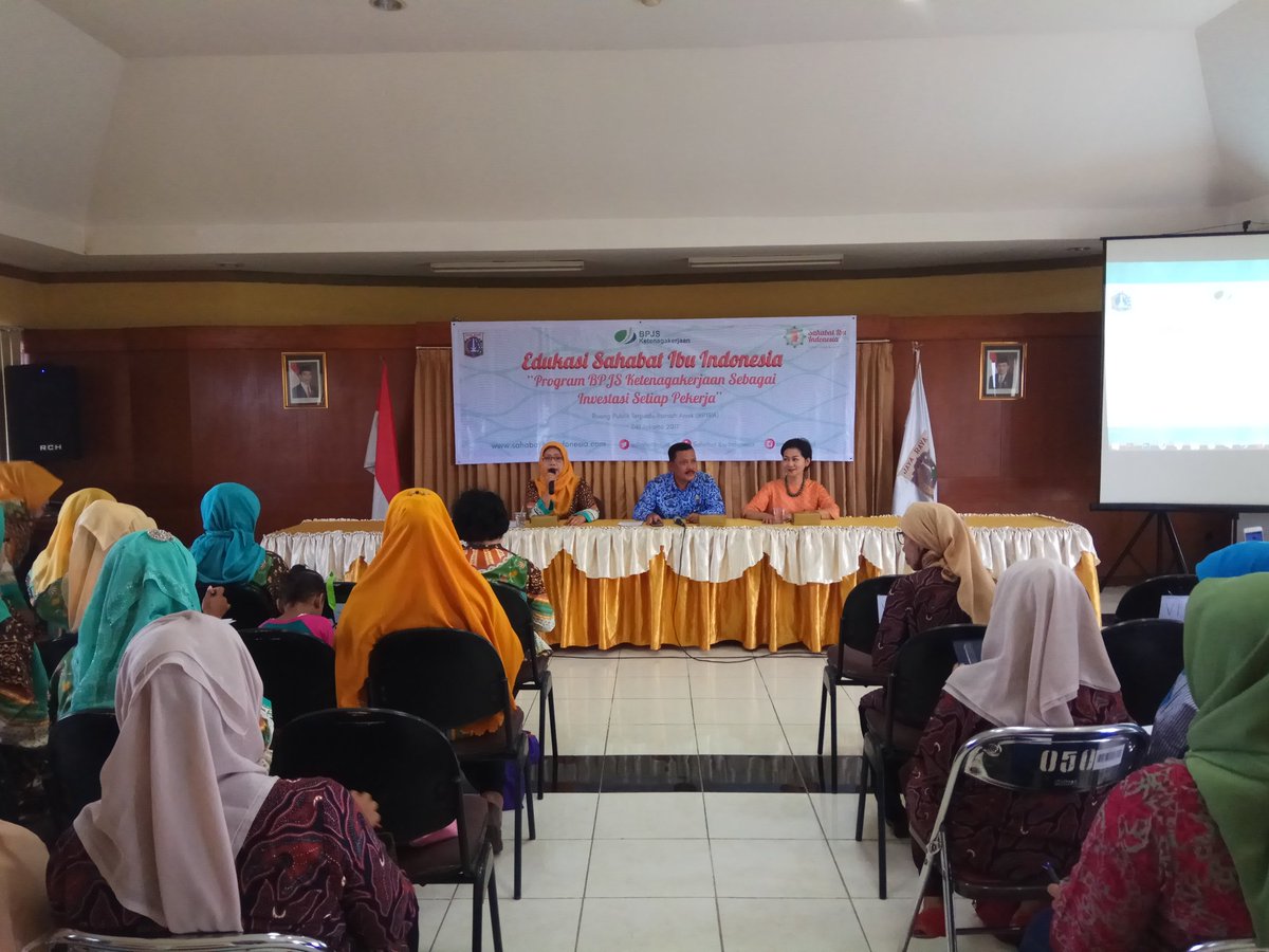 Kegiatan Edukasi Sahabat Ibu Indonesia "Program BPJSTK sebagai investasi setiap pekerja". Kali ini hadir di Kelurahan Jati, Jakarta Timur