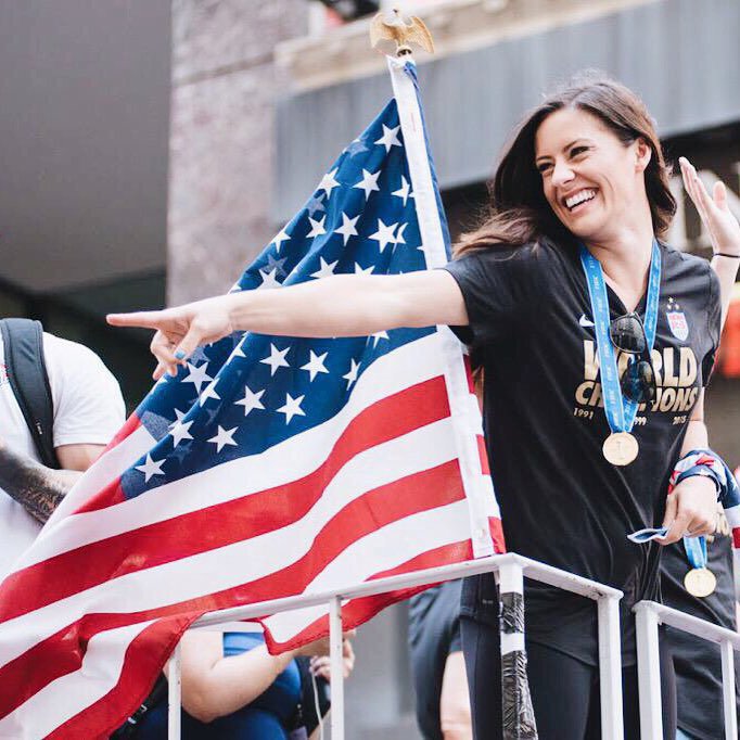 howdyalren's tweet photo. Ali Krieger. Katie McGrath. Lauren Jauregui. Dominique Provost-Chalkley. Os amores da minha vida💜💜💜💜 https://t.co/vf8V5Taqwa