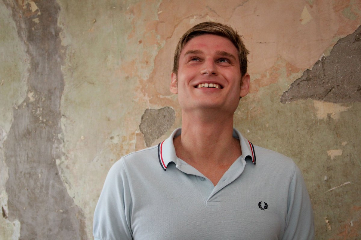 Laugh Out Loud tweet media