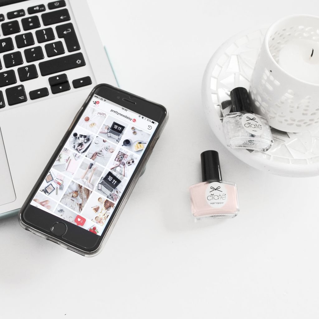 PrettyNewDaisy's tweet photo. Time to paint my nails with @ciatelondon nail polish! #love #fbloggers #bbloggers https://t.co/S66SUpwmRO