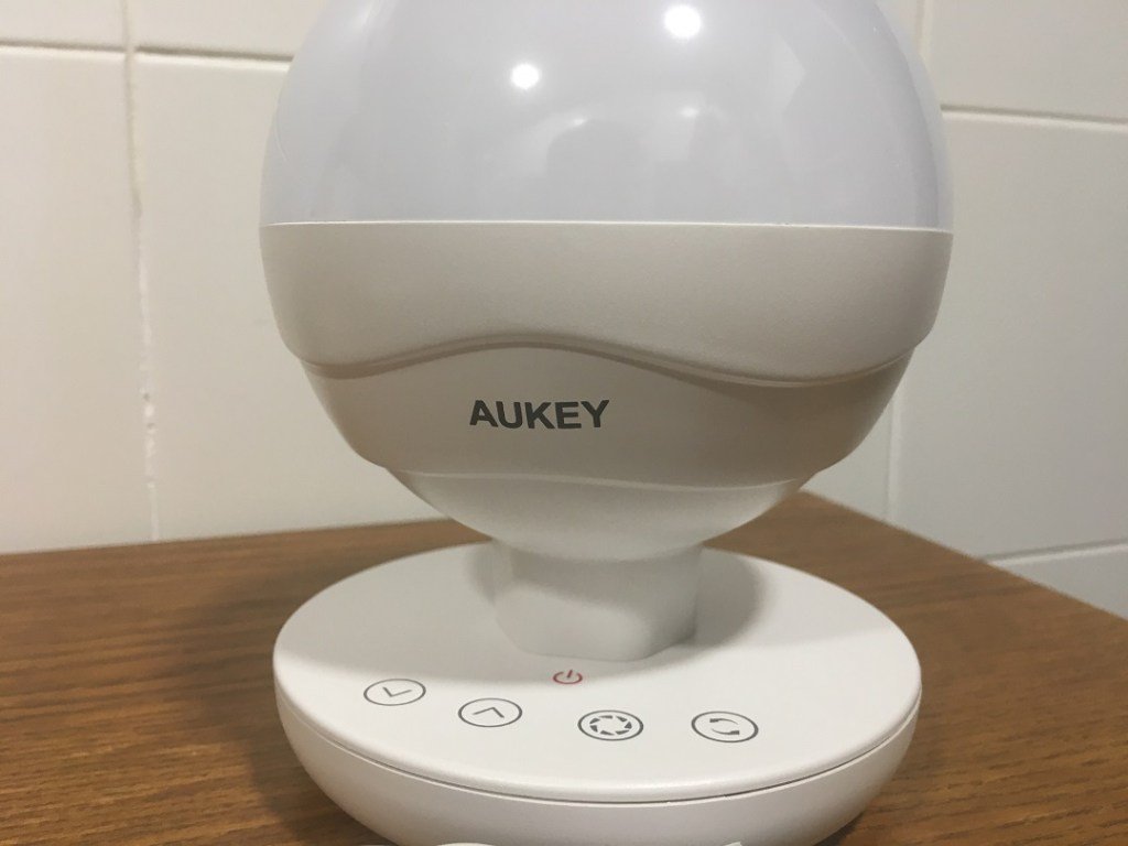 PixelPorPulgada's tweet photo. LAMPARA RECARGABLE AUKEY https://t.co/X49Vji98NX https://t.co/00XpRoedUW
