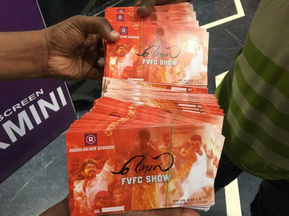VijayGovind18's tweet photo. #2_G medium fast 🎆
#3_G fast 💥
#4_G ithu fast o fast 🐂
#This_is_very_very_fast 💪🤙✌️🎉🎇🎉🎆🎊
#fanluv #forever
#Mersal #DIWALI💥🎆🎇
@GuRuThalaivaa https://t.co/EH11wDdfHY