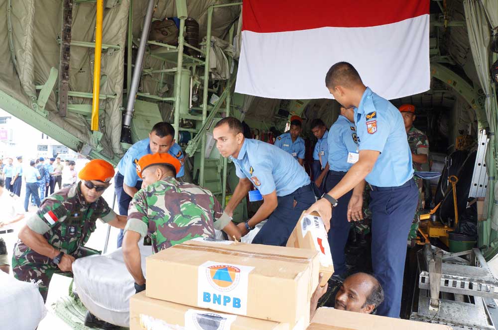 74 Ton Bantuan Kemanusiaan Indonesia Untuk Rohingya Sudah Tiba di Chittagong 
tni-au.mil.id/berita/74-ton-…