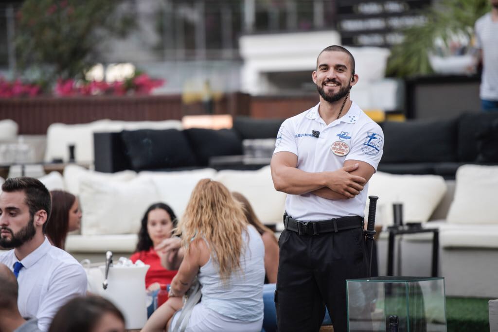 GRUPO FONSECA amplia su uniformidad de verano, espero que os guste
#seguridad <a href="/vigilancia/">VIGILANCIA CIVIL</a> #grupofonseca #uniformidad
vigilanciacondrones.com/grupo-fonseca-…