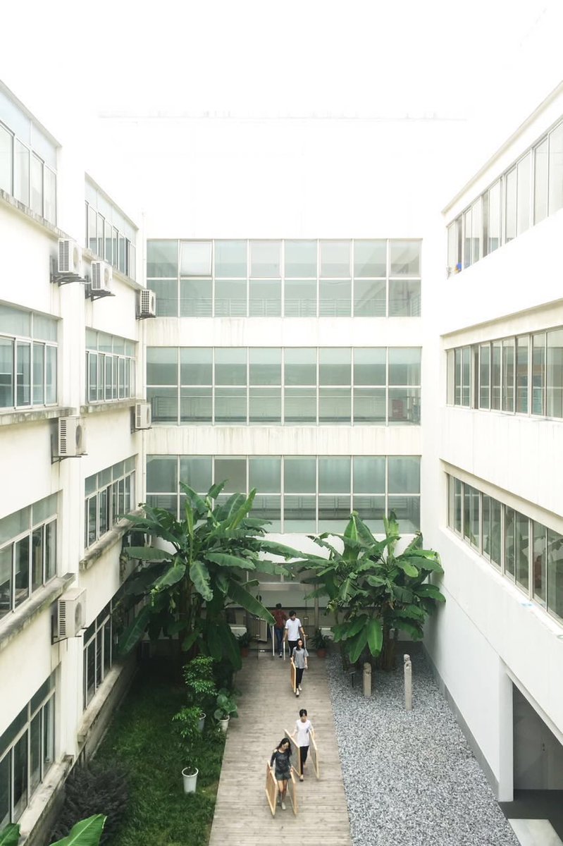 Fabernovel's tweet photo. Visite du #ChinaStudio de @lecolededesign ce matin à #Shanghai ! #creative #innovation https://t.co/VPkS8700EX
