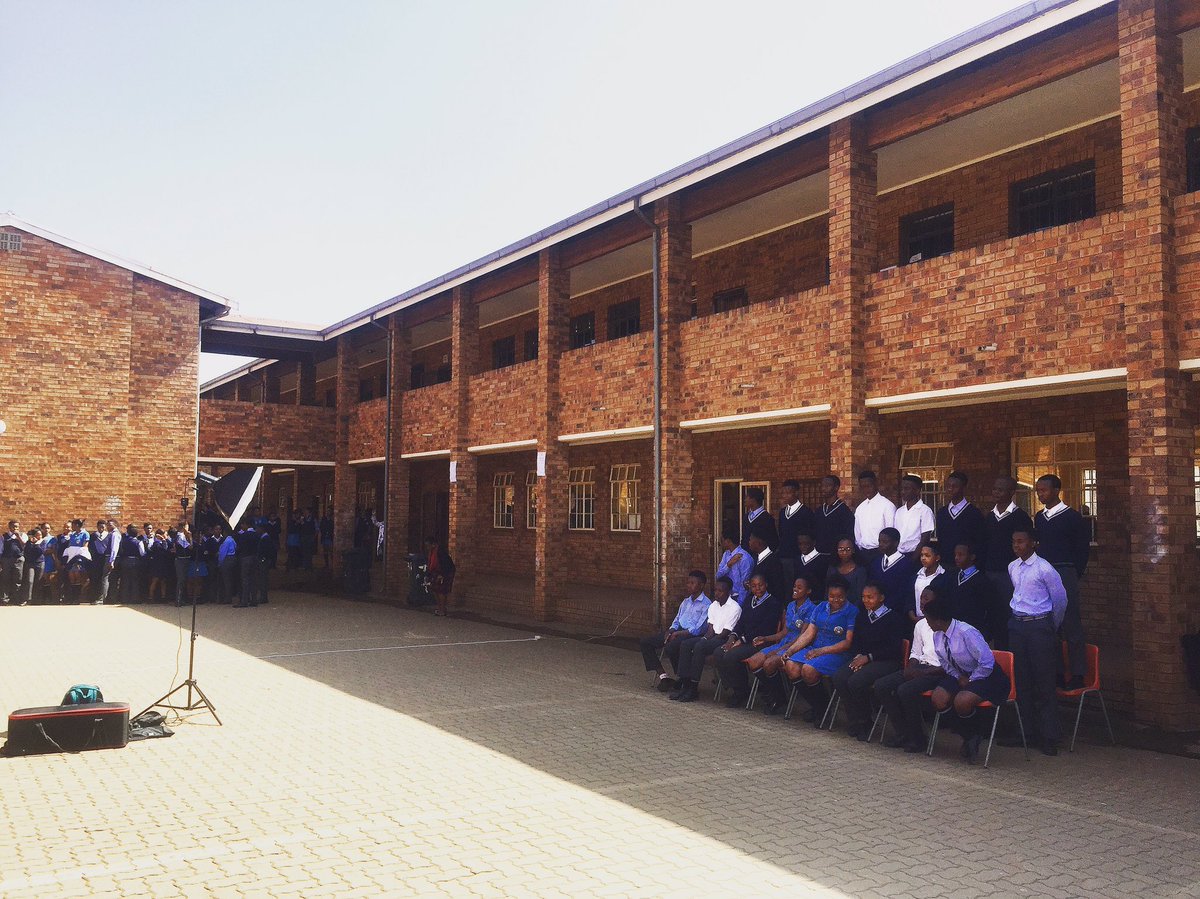 Tlscope's tweet photo. Class Picture Week - The Road to #DearFutureToday #Telescope #High #School #Yearbook #Soweto #Social #Enterprise https://t.co/pccueZbxcn