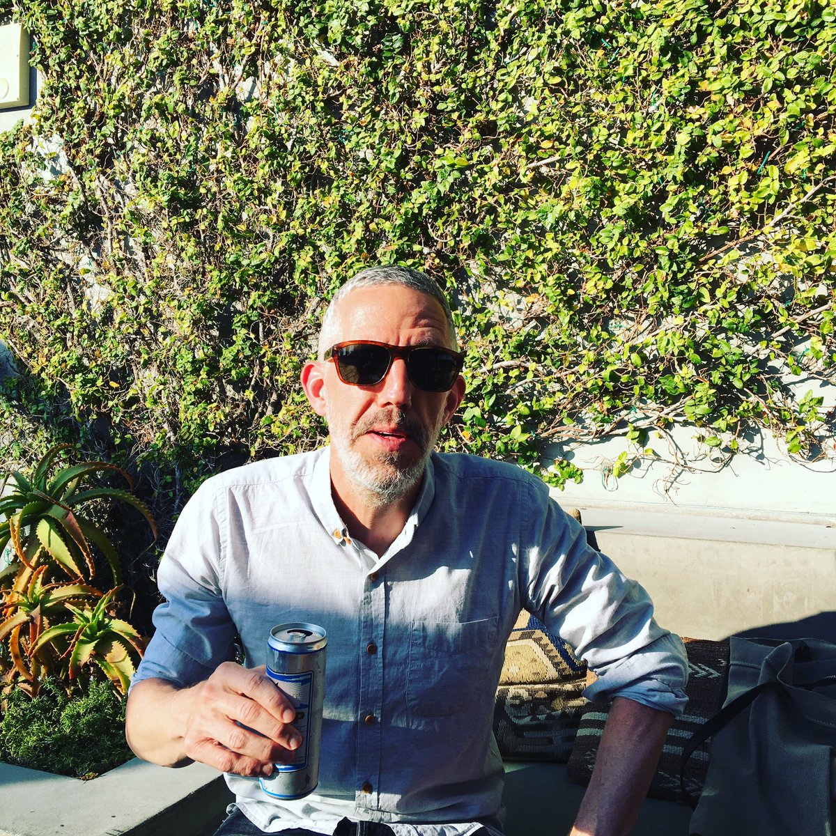 gondwanarecords's tweet photo. Great fun hanging with Heiko last night in LA. His #uberjazz festival every November in Hamburg is an essential date for all music lovers! https://t.co/VlGCMjjVgP