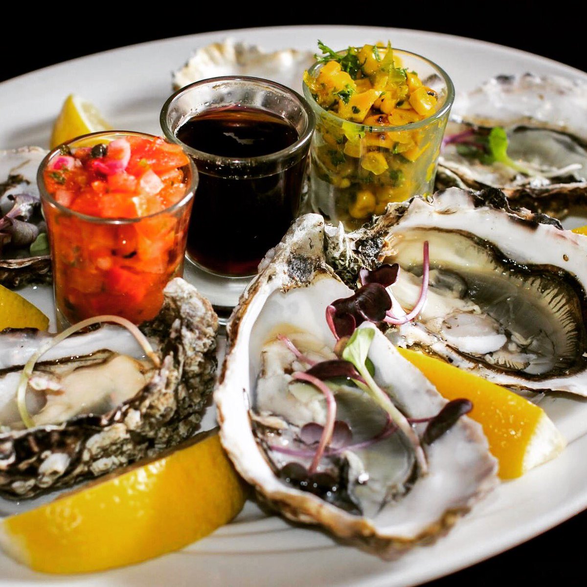 All about #oysters this weekend in #Galway for <a href="/galwayoyster/">Galway Oyster Fest</a>. Try our tempting half dozen of oysters with a lemon, coriander &amp; mint salsa 👌