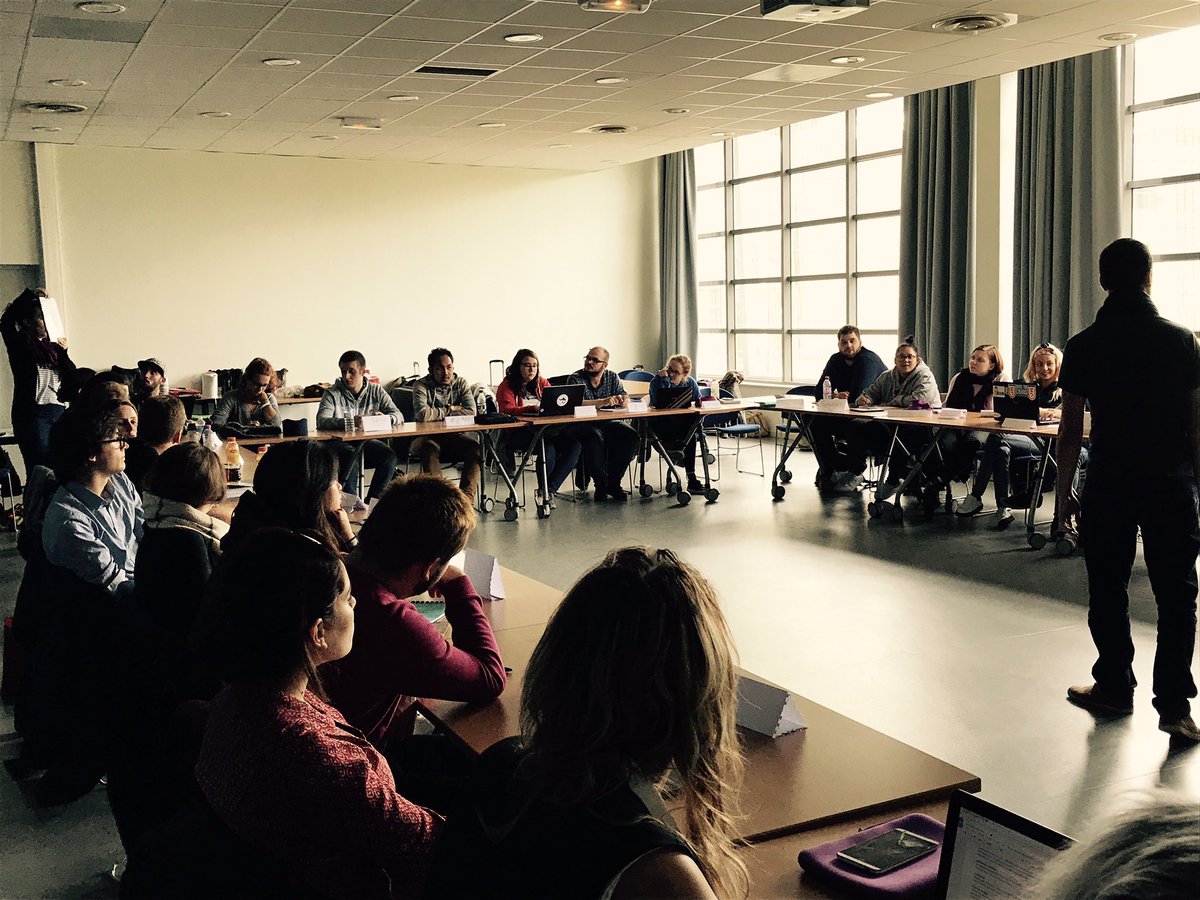 Début des Journées Nationales #AGORAé de <a href="/La_FAGE/">FAGE</a> à St Etienne. 1ère rencontre avec les volontaires et bénévoles du Reseau pendant 3 jours !