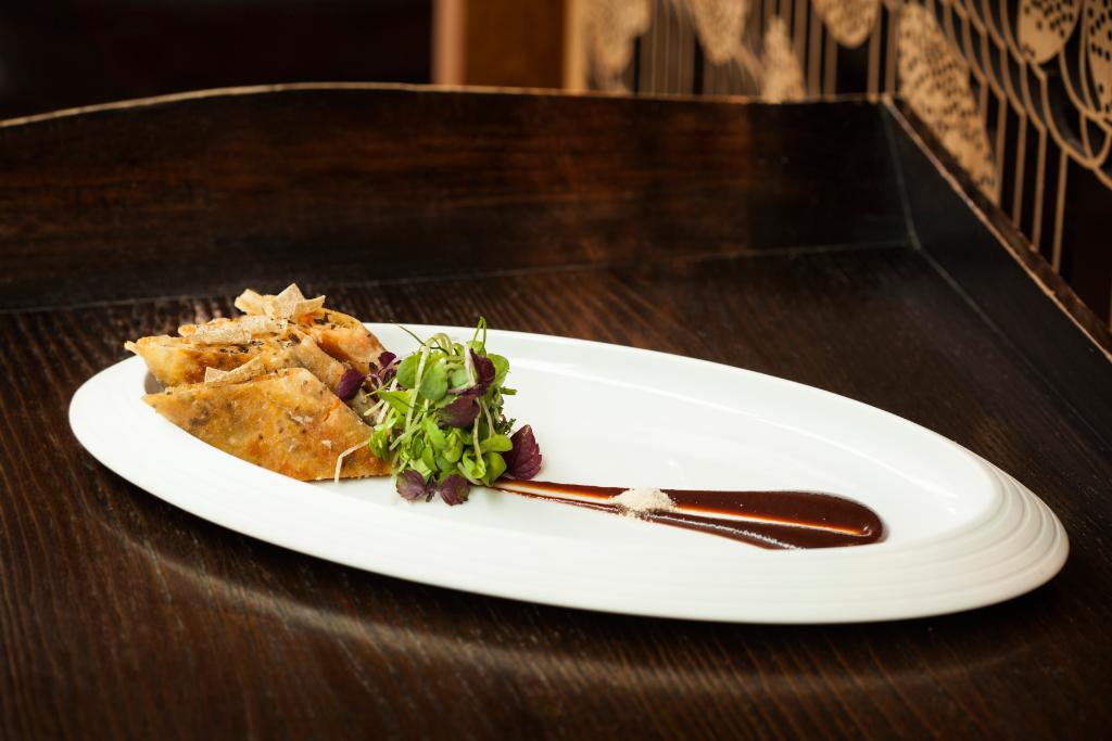 The #vegetarian alternative to our signature dish, Crispy chia seed roll

spr.ly/6010826Gk