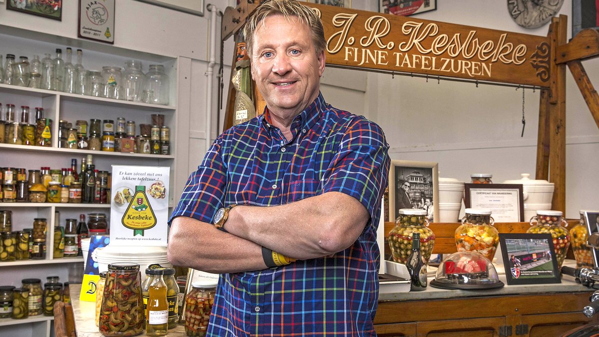 Amsterdamse Ondernemersprijs ging vorig jaar naar Oos Kesbeke. Hij blikt terug bit.ly/2fxy6Kq <a href="/MKBAms/">MKB-Metropool Amsterdam</a> <a href="/marktlink/">Marktlink F&O</a> <a href="/Rabobank/">Rabobank</a> <a href="/parool/">Het Parool</a>