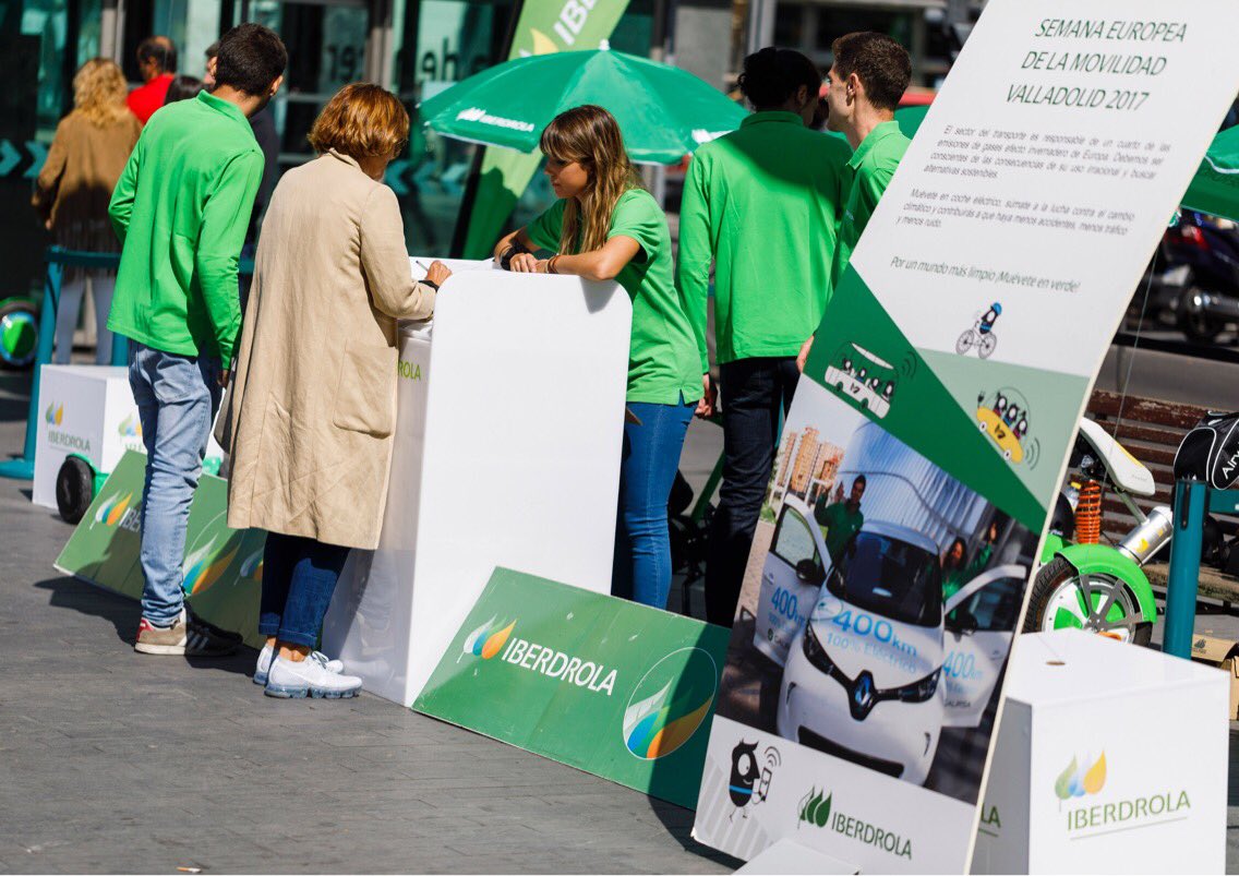 iberdrola's tweet photo. Lanzamos en Valladolid la Semana de la Movilidad #Sostenible. En transporte público limpio, segway, bici, a pie... pero ¡múevete verde! #CyL https://t.co/hAcYy2yaOE