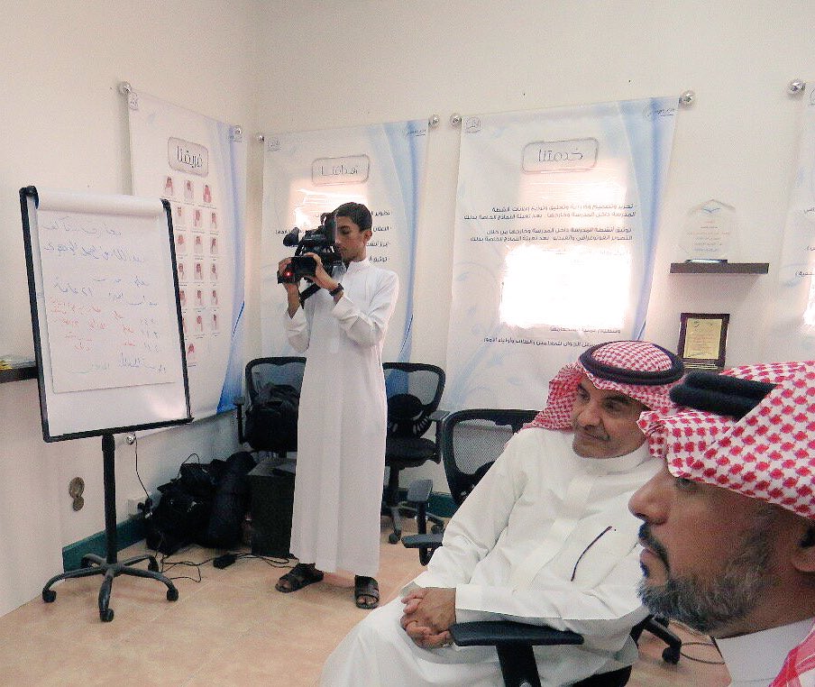 alddareih's tweet photo. زيارة إستطلاعية للمدارس التابعة لتعليم الدرعية
من معالي نائب وزير التعليم
د.عبدالرحمن العاصمي ويرافقه
مدير مكتب #الدرعية أ.فواز آل داوود. https://t.co/STW5uNGCzV