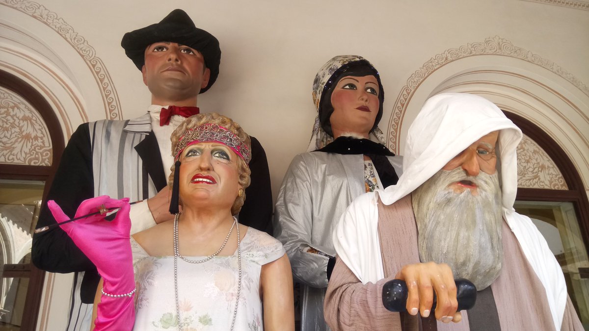 Ara mateix, al Pati Manning hi ha la concentració de #gegants més gran de tot Catalunya #Merce17 #culturapopular lameva.barcelona.cat/culturapopular…