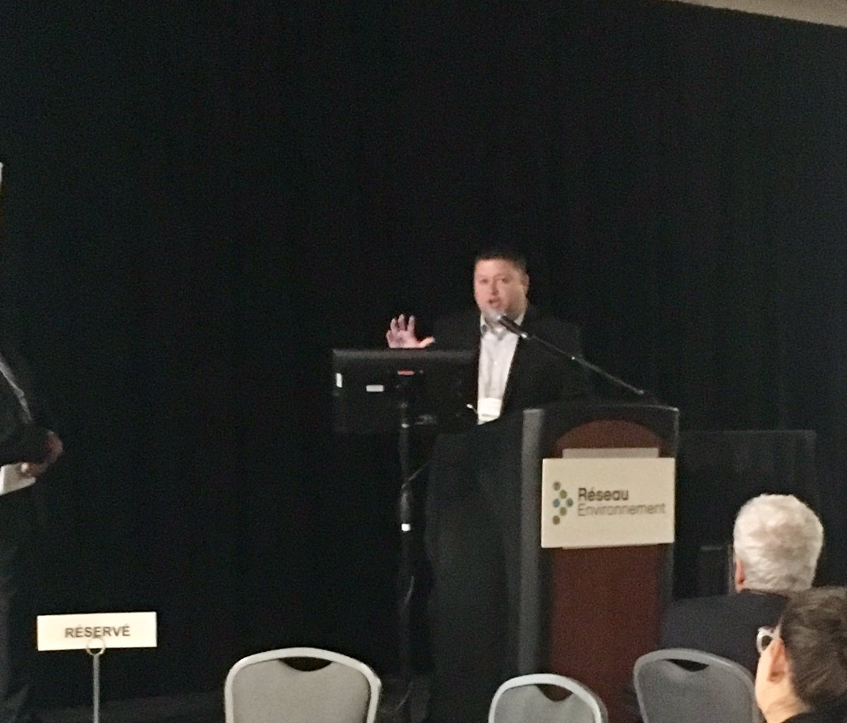 recycquebec's tweet image. Dany Michaud, PDG de RECYC-QUÉBEC, à la plénière d'ouverture du Colloque GMR : La force de travailler ensemble!
#ColloqueGMR
@Reseau_Envt