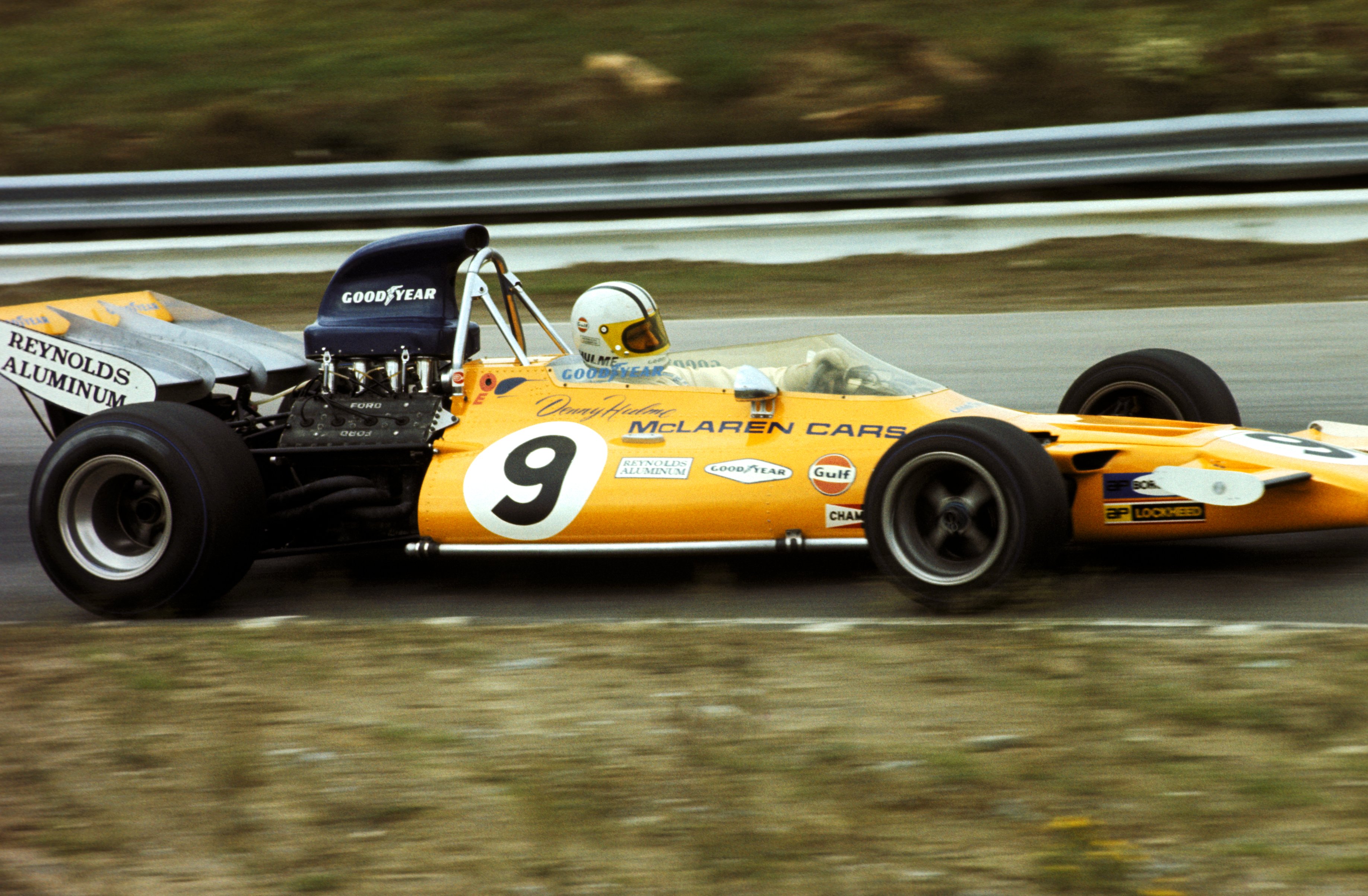 Minichamps 1:43 D. Hulme McLaren Ford M19 #9 Monaco GP