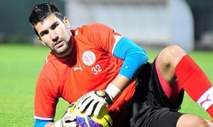 AltLiglerTR's tweet photo. BAL ekibi Ceyhanspor, Antalyaspor formasıyla Süper Lig'de de forma giyen tecrübeli kaleci Polat Keser'i transfer etti. https://t.co/dD07PTMG2H