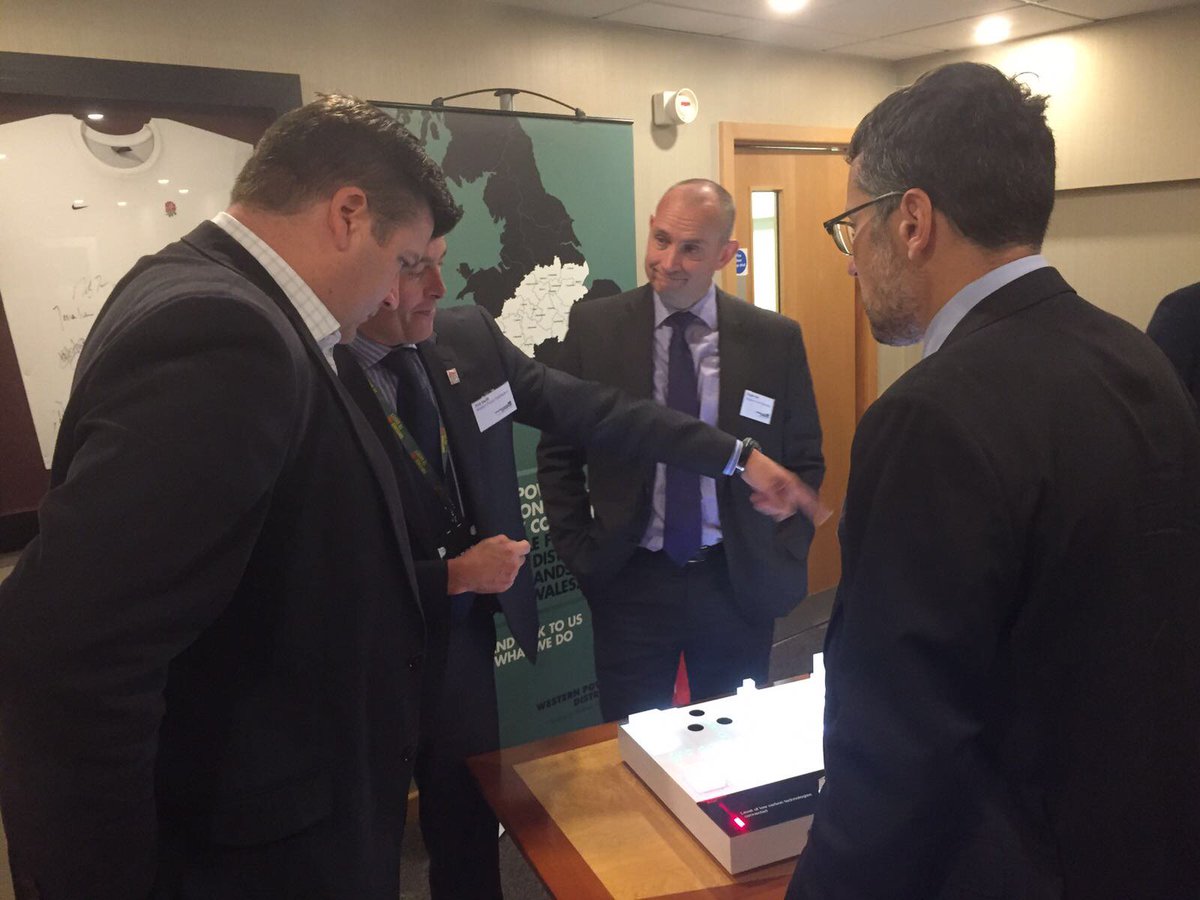 gridcustomersuk's tweet photo. Operations Director Phil Swift welcomes @JSHeappey to discuss plans for meeting the South West's changing energy needs #wpdfuture #WPDDSO https://t.co/6Kz4ZOsrIJ