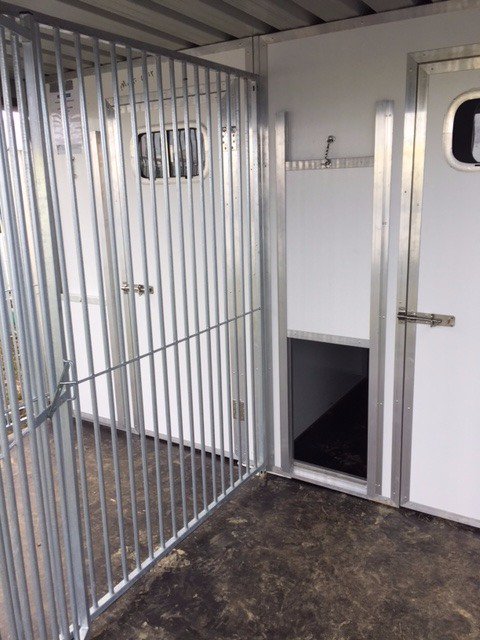 Slaneyside's tweet image. Stop by at Stand 77 and see our Thermal Insulated Kennels #Ploughing17