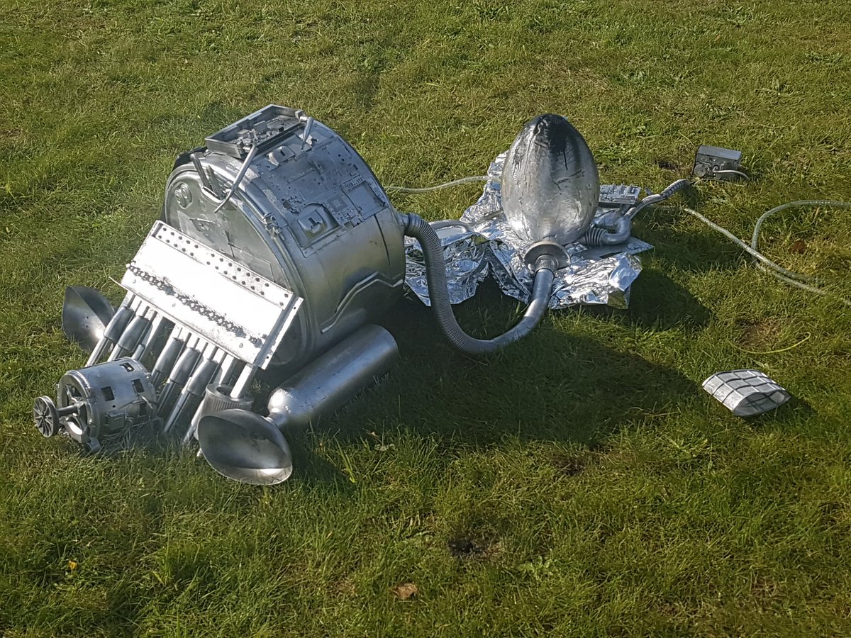 TheBishops_'s tweet photo. UFO Crash landed at The Bishops'! Fire service now in attendance! #awe&wonder @TLATCornwall https://t.co/OSi1jCovpc