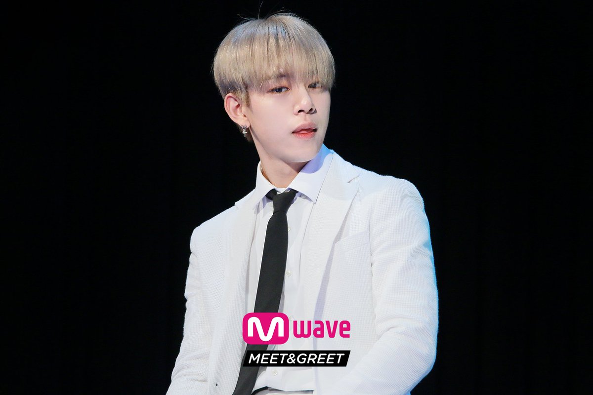 OfficialMwave's tweet image. [MEET&amp;amp;GREET : THE BEHIND] 170918 @BAP_Fanstaff #BAP
📷More! bit.ly/2wCUPdO
#비에이피 #밋앤그릿 @BAP_Daehyun @BAP_Youngjae @BAP_Himchan