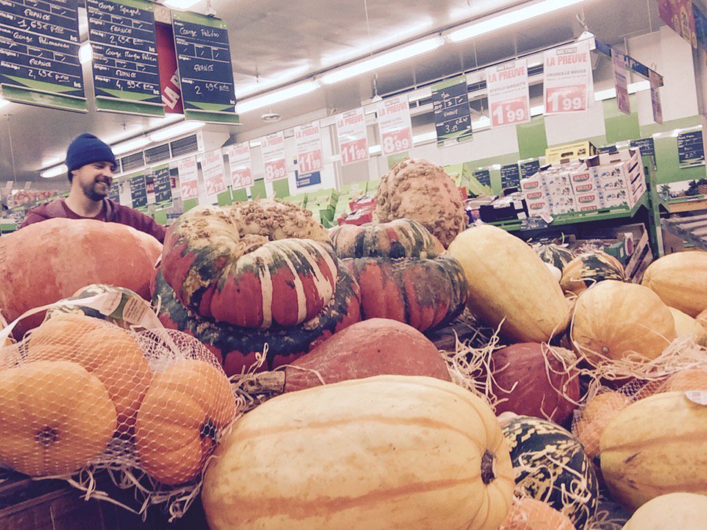 NathanMuirChef's tweet photo. It certainly autumn here in Burgundy !!! Going to be cooking with squash today !!!! Chef Oliver in the background !! https://t.co/s1SBiuqoBO