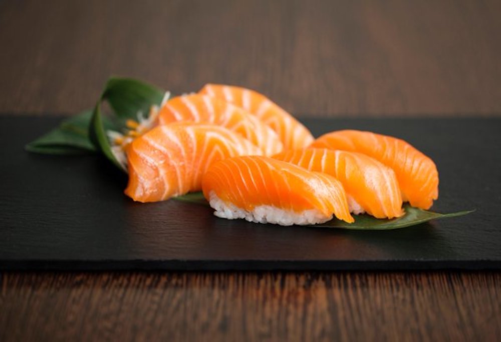 chiswicklocals's tweet photo. Serious about Sushi? #Sushi lovers are beating a path to @YumaSushiUK Julia Carr reveals her recipe for success #W4 https://t.co/yXID7MHyll https://t.co/BHWznu60p3