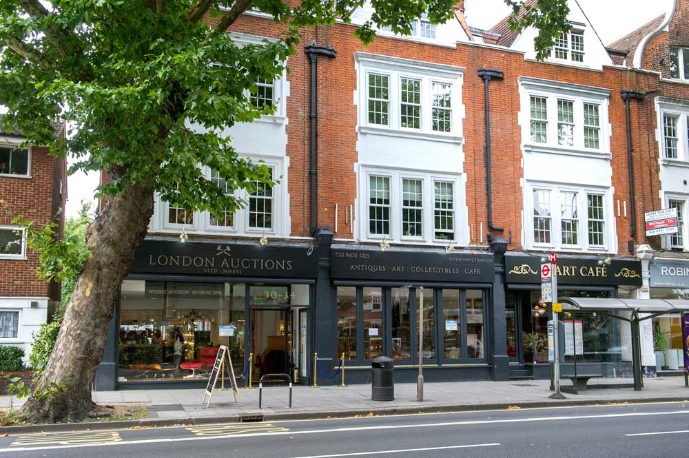 #LondonAuctions: Bidding for success <a href="/w4londonauction/">London Auctions</a> - exciting new direction <a href="/BBCBargainHunt/">BBC Bargain Hunt</a> #AnitaManning #W4http://ow.ly/370L30fgjEP