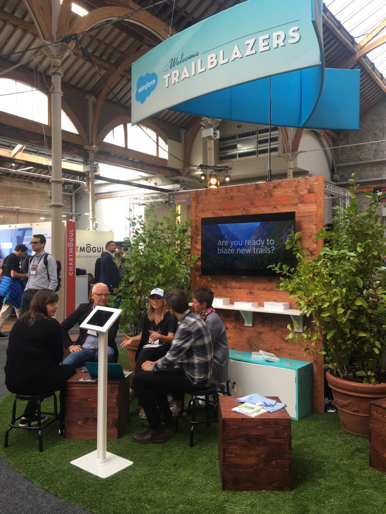 DavidMForde's tweet photo. @BowenFrancesca sharing at the #Salesforce stand at #saastock17 https://t.co/RVFNa2sq0h