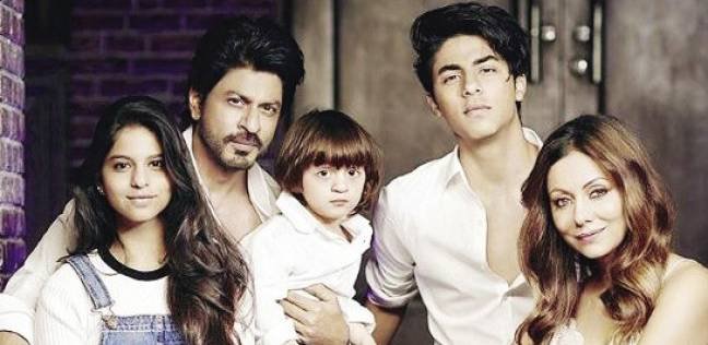 IAMSRKAIN3's tweet photo. العائله الملكية مدري تخقين على الابو ولا عياله راضعين فخامه 😭🔥🤤🖤 https://t.co/d6RKJwLDJS