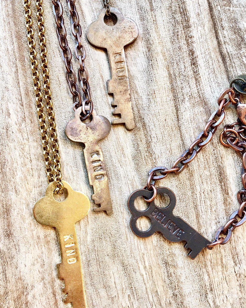 BelBoutique's tweet image. Always be humble &amp;amp; KIND. Exclusive @thegivingkeys just arrived! 🔑
.
.
.
#givingkeys #alwaysbehumbleandkind #humbleandkind #kindness #bekind