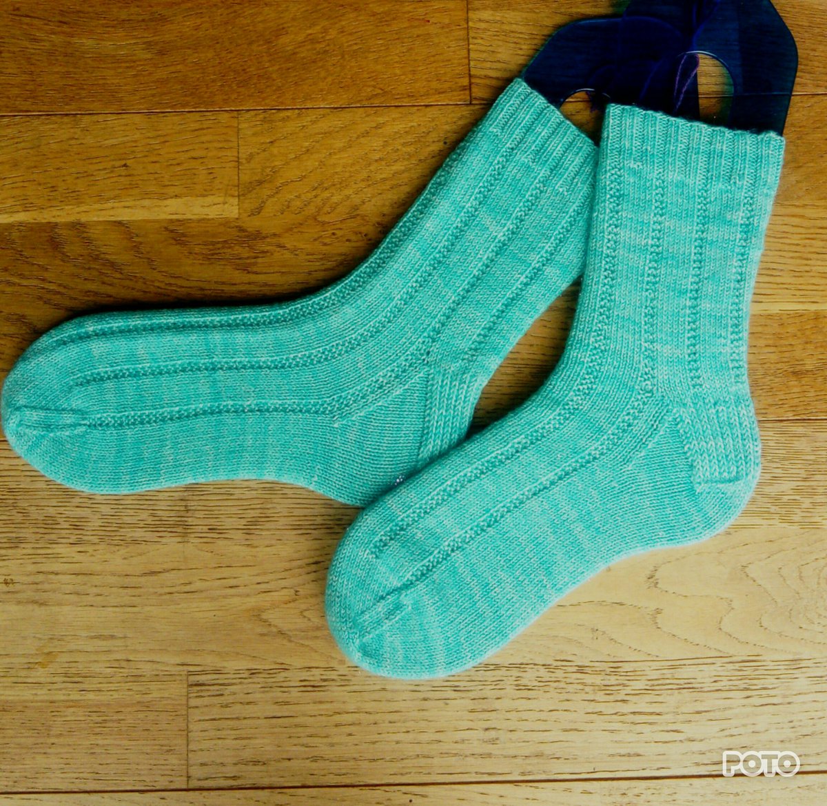 These are just one pair of socks for sale in my #Etsy shop now 😀 #handknit #socks #gifts #handknitsocks #handknitgifts #wool #yarn