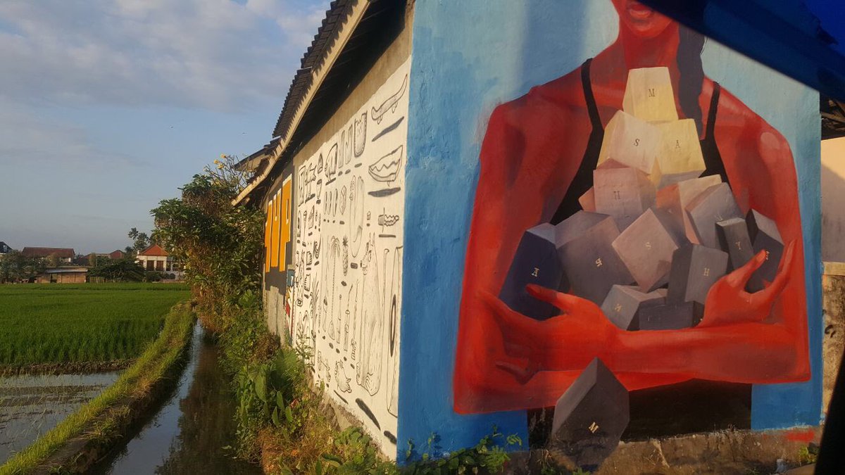 AlisonWidders's tweet photo. Arty scene #bali #wallart https://t.co/i1Q9n3zLed