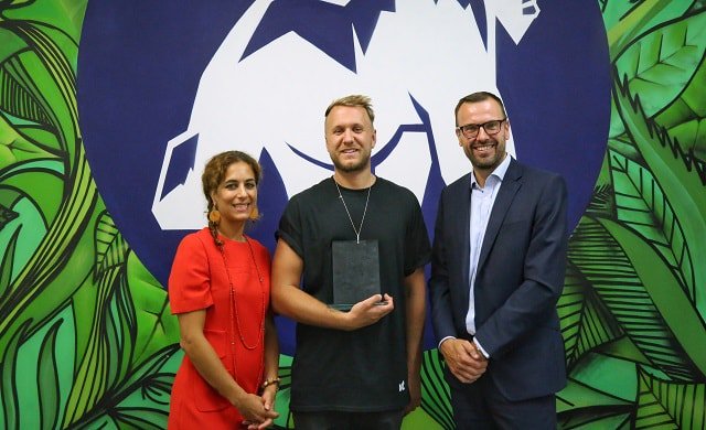 is4profit's tweet photo. Aged 26, Jamie Bolding's media empire @JungleCreations boasts 43 million fans! https://t.co/DTPtjkDcNc - A deserving @haysmacintyre Top Gun https://t.co/pzmhOkxR8x