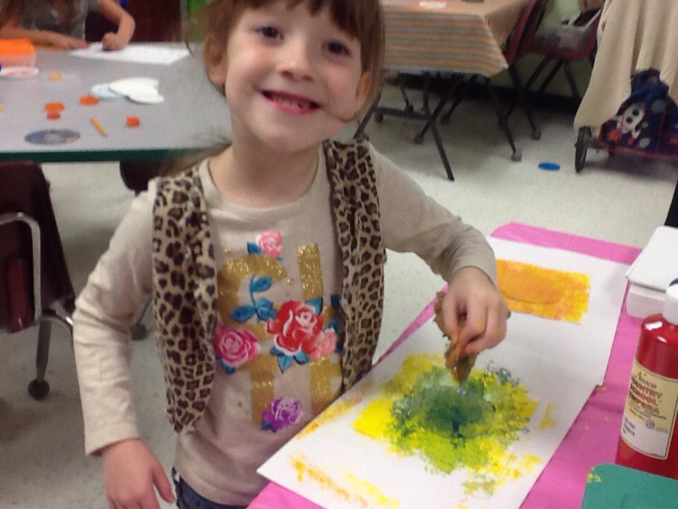LindaDaumen's tweet photo. Having fun in the art room on #DotDay @WW_teach. Thanks @peterhreynolds! @CyndiWms5 @WSroufe #pclearn #k12artchat https://t.co/Q8Z3fhhz0I