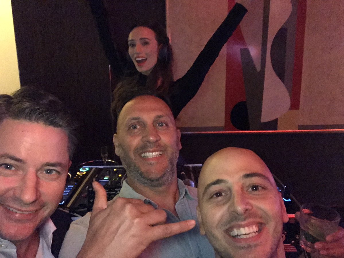 howard_fyffe's tweet photo. #TelstraVantage #SecureAgility #Nutanix. A good night brewing with two great partners https://t.co/Jq1q1xwDi4