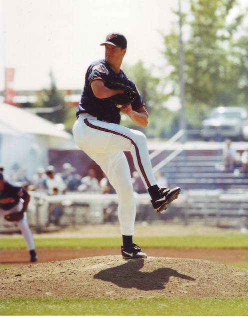 Happy 50th Birthday to inspirational former and Calgary Cannons pitcher Jim Abbott! 